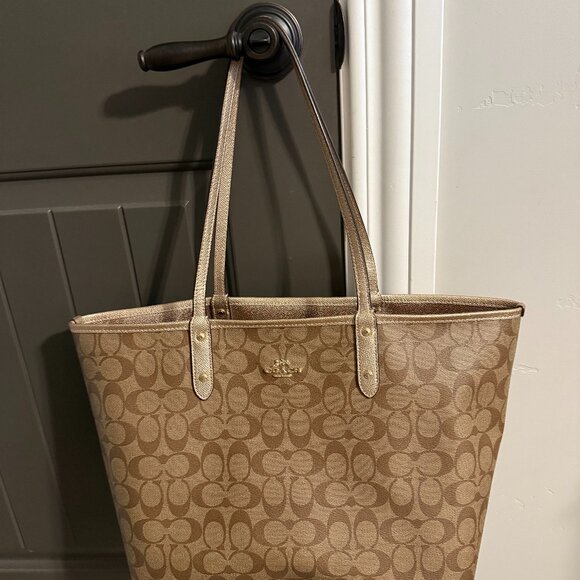 Coach Neverfull Tote - Picture 1 of 3